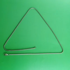 2.5mm pure titanium box chain necklace for women, lightweight jewelry that can be worn with sweaters