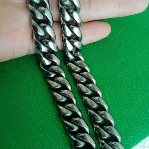 14mm Pure Titanium Cuban Link Chain - Urban King Aesthetic, Hypoallergenic Anti-Fade, Suitable for Daily/Party Wear, Ideal Men's